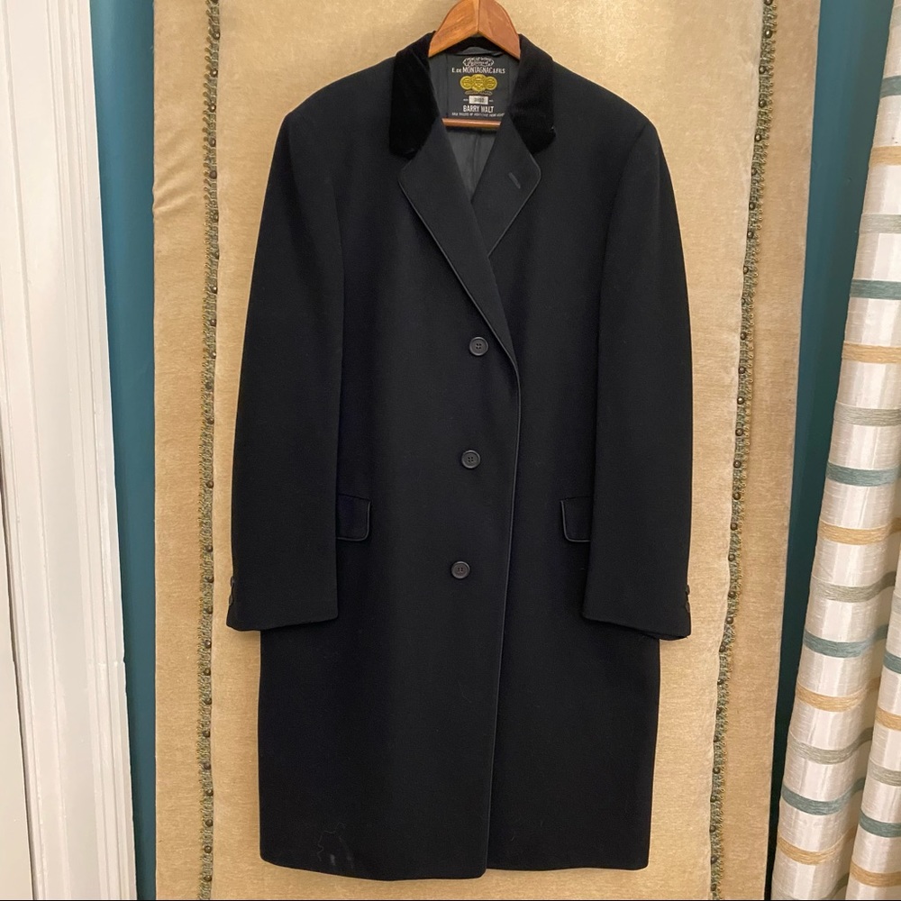 E. De MONTAGNAC & FILS Vintage Velvet Collar Coat